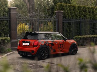 2018 Mini Hatch JCW III (F55/F56) Рестайлинг, оранжевый, 3400000 рублей, вид 4