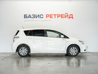 2011 Toyota Verso I, белый, 1359000 рублей, вид 4