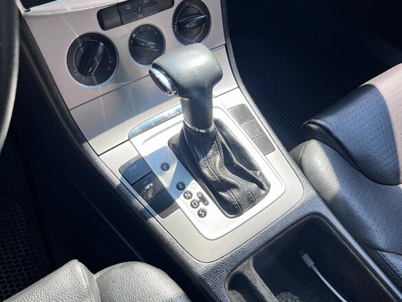 2005 Volkswagen Passat B6, серый, 660000 рублей - вид 21
