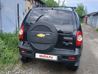 2011 Chevrolet Niva I Рестайлинг, чёрный, 550000 рублей, вид 3