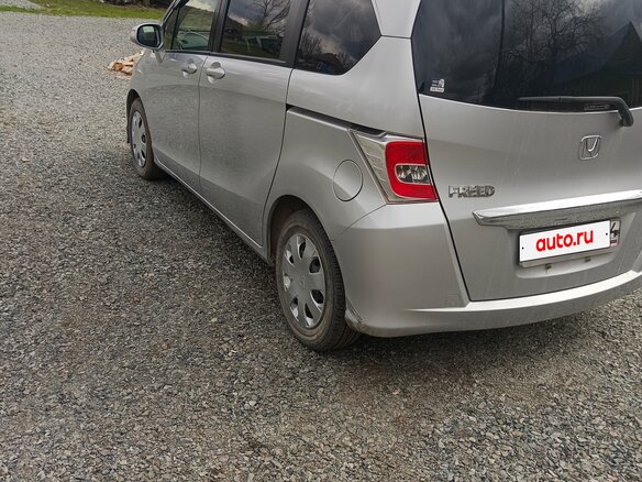2015 Honda Freed I Рестайлинг 2, серебристый, 1150000 рублей - вид 4