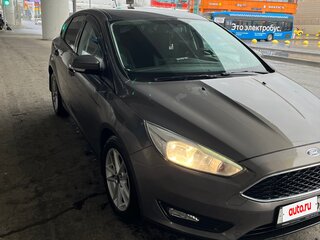 2016 Ford Focus III Рестайлинг, серый, 910000 рублей, вид 2