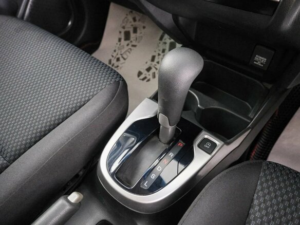 2019 Honda Fit III Рестайлинг, серый, 1339000 рублей - вид 15