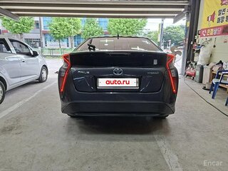 2018 Toyota Prius IV (XW50), чёрный, 1450002 рублей, вид 5