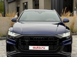 2022 Audi Q8 55 TFSI I (4M), синий, 5650000 рублей, вид 2