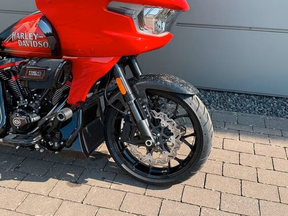 2026 Harley-Davidson Road Glide ST, красный, 6623000 рублей - вид 3