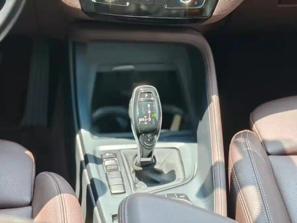2021 BMW X1 20Li sDrive II (F48) Рестайлинг, красный - вид 9