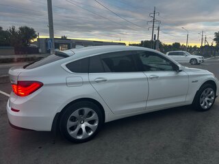 2010 BMW 5 серии Gran Turismo 530d xDrive VI (F10/F11/F07), белый, 2255000 рублей, вид 3