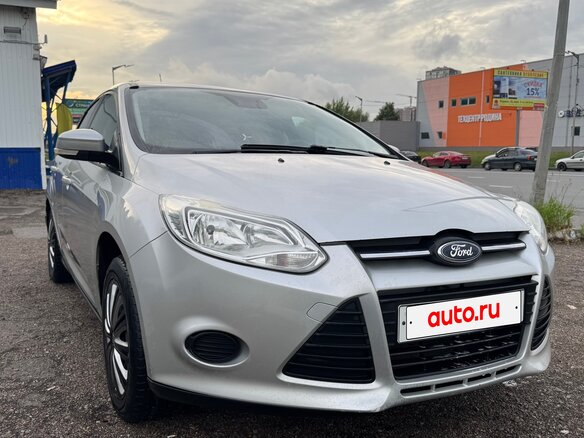 2011 Ford Focus III, серебристый, 600000 рублей - вид 2
