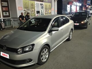2011 Volkswagen Polo V, серебристый, 680000 рублей, вид 1