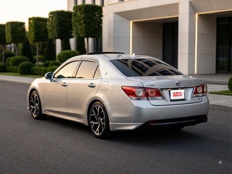 2017 Toyota Crown XIV (S210) Рестайлинг, серебристый, 2900000 рублей, вид 5