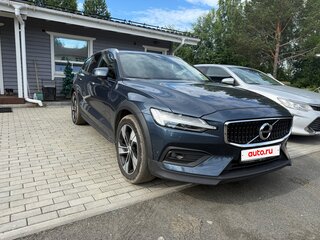 2021 Volvo V60 Cross Country II, синий, 3645000 рублей, вид 3