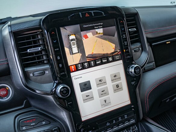 2022 Ram 1500 Crew Cab TRX V, красный - вид 16