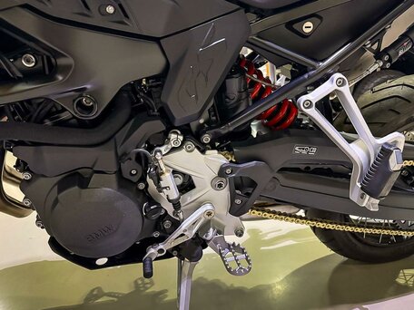 2024 BMW F 900 GS, серый, 2200000 рублей, вид 2