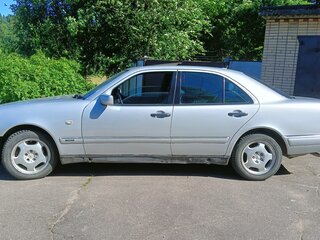 1999 Mercedes-Benz E-Класс 320 II (W210, S210), серебристый, 470000 рублей, вид 5