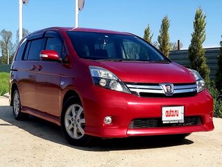 2013 Toyota ISis I Рестайлинг, красный, 1378000 рублей, вид 4