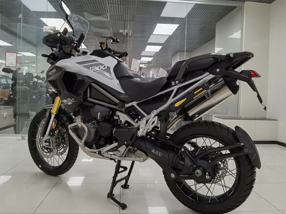 2022 Triumph Tiger 1200, белый - вид 8