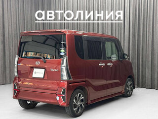 2020 Daihatsu Tanto IV, красный, 945000 рублей, вид 3