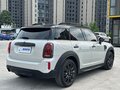 2022 Mini Countryman Cooper II Рестайлинг, белый, 2000000 рублей - вид 3