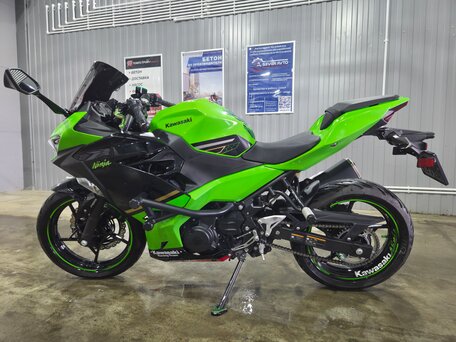 2019 Kawasaki Ninja 400, зелёный, 500000 рублей, вид 3