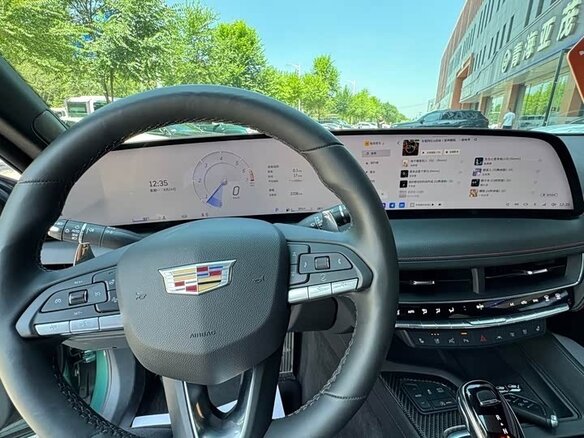 2025 Cadillac CT5 I Рестайлинг, зелёный, 5767055 рублей - вид 12