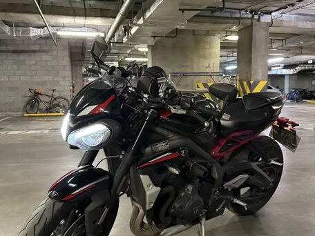2021 Triumph Street Triple, чёрный, 820000 рублей, вид 4