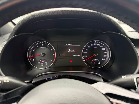2019 Kia Cerato IV, красный, 1750000 рублей - вид 11