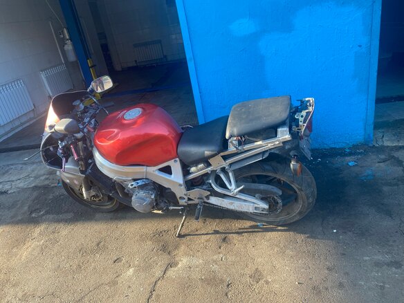 1993 Honda CBR 900RR Fireblade, красный, 170000 рублей - вид 5