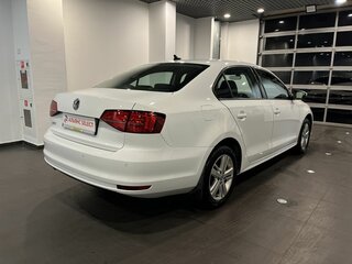 2018 Volkswagen Jetta VI Рестайлинг, белый, 1445000 рублей, вид 3