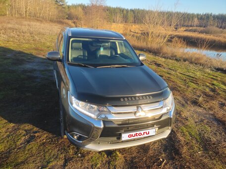 2015 Mitsubishi Outlander III Рестайлинг 2, серый, 2050000 рублей, вид 3