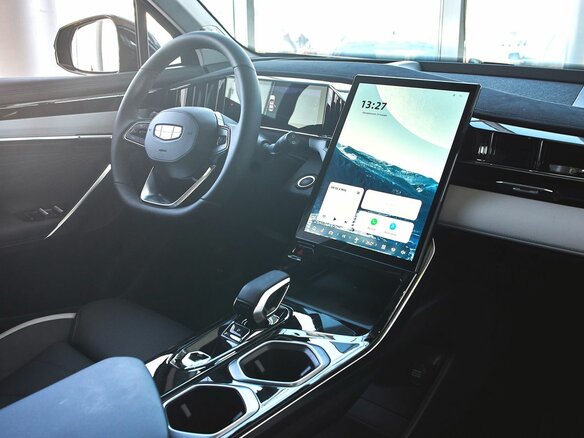 2026 Geely Atlas II, чёрный, 3449990 рублей - вид 16