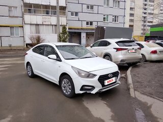 2019 Hyundai Solaris II, белый, 800000 рублей, вид 1