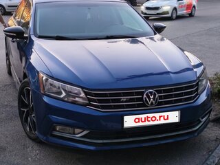 2016 Volkswagen Passat (North America and China) I Рестайлинг, синий, 1350000 рублей, вид 1