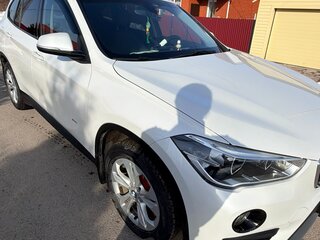 2017 BMW X1 20i xDrive II (F48), белый, 2550000 рублей, вид 2