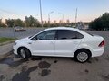 2017 Volkswagen Polo V Рестайлинг, белый, 1150000 рублей - вид 2