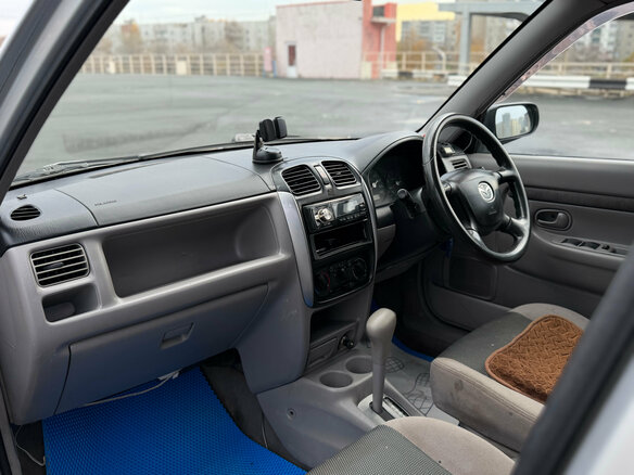 2001 Mazda Demio I (DW), серебристый, 109000 рублей - вид 14