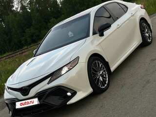 2018 Toyota Camry VIII (XV70), белый, 2999900 рублей, вид 5