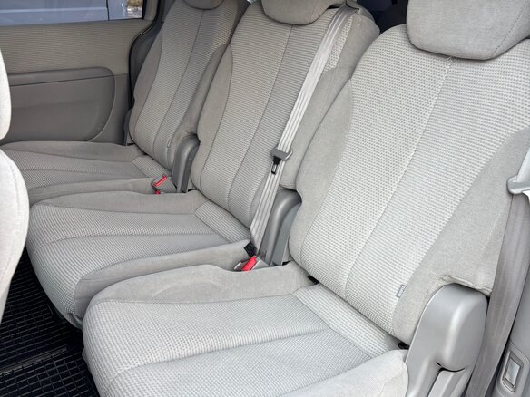 2006 Kia Carnival II, серый, 839000 рублей - вид 11