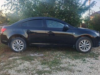 2010 Chevrolet Cruze I, чёрный, 600000 рублей, вид 4