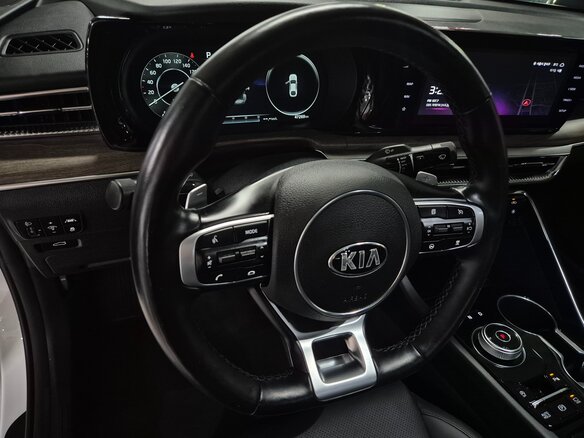 2022 Kia K5 LPi III, белый - вид 9