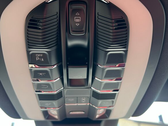 2022 Porsche Macan GTS I Рестайлинг 2, серый, 10000000 рублей - вид 23
