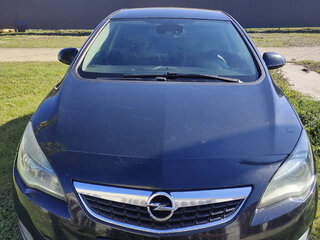 2011 Opel Astra J, чёрный, 600000 рублей, вид 2