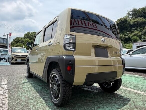 2026 Daihatsu Taft II, зелёный - вид 6