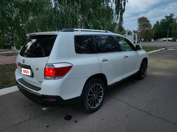 2013 Toyota Highlander II (XU40) Рестайлинг, белый, 1745000 рублей - вид 3