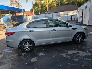 2016 Kia Rio III Рестайлинг, серый, 870000 рублей, вид 2
