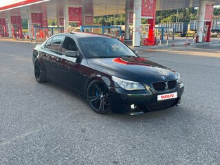 2003 BMW 5 серии 530i V (E60/E61), чёрный, 1300000 рублей, вид 3