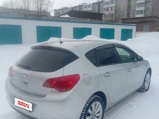 2011 Opel Astra J, серебристый, 690000 рублей, вид 3