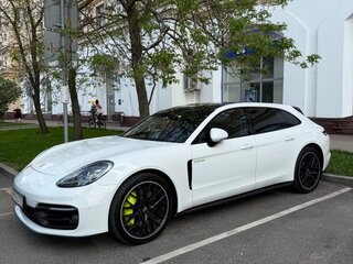 2021 Porsche Panamera 4 E-Hybrid Sport Turismo II Рестайлинг, белый, 11500000 рублей, вид 1
