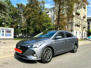 2021 Hyundai Solaris II Рестайлинг, серый, 1950000 рублей, вид 1