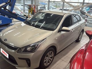 2018 Kia Rio IV, бежевый, 1190000 рублей, вид 1